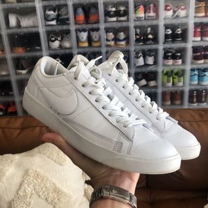 Nike low blazers white sneakers
